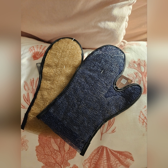 ✨️3 for 20✨️Soft body exfoliating shower gloves - Picture 3 of 5